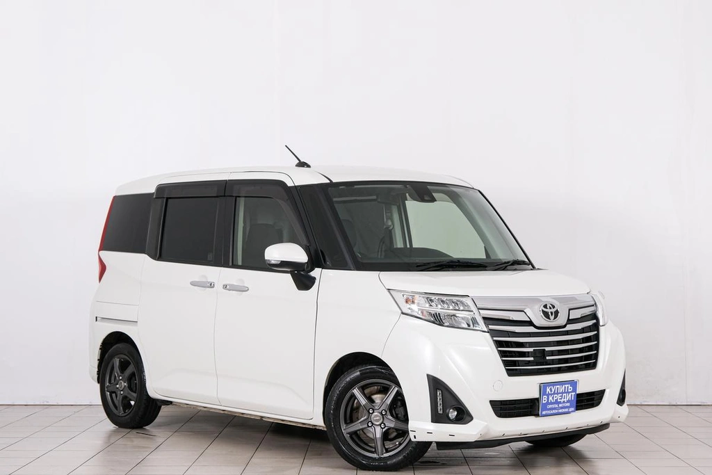 Минивэн Toyota Roomy 2017 года, 1039000 рублей, Красноярск