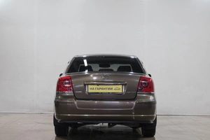 Седан Toyota Avensis 2005 года, 729000 рублей, Новокузнецк