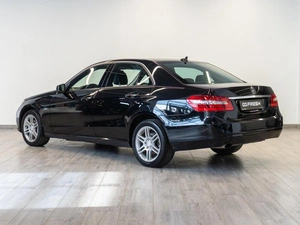 Седан Mercedes-benz E-класс 2011 года, 1519000 рублей, Саратов