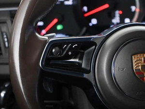 Внедорожник Porsche Macan Turbo 2015 года, 2700055 рублей, Москва