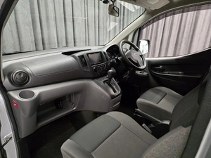 Минивэн Nissan NV200 2018 года, 1660000 рублей, Красноярск