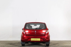 Хетчбэк Renault Sandero 2012 года, 599000 рублей, Тюмень