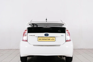 Лифтбек Toyota Prius 2012 года, 1199000 рублей, Красноярск