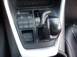 Внедорожник Toyota RAV4 2021 года, 3185000 рублей, Владимир