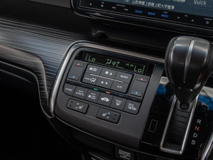 Минивэн Honda Stepwgn 2015 года, 2170000 рублей, Краснодар