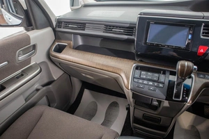 Минивэн Honda Stepwgn 2016 года, 1939000 рублей, Барнаул