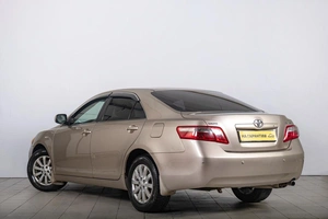 Седан Toyota Camry 2006 года, 799000 рублей, Томск