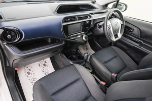 Хетчбэк Toyota Aqua 2016 года, 899000 рублей, Красноярск