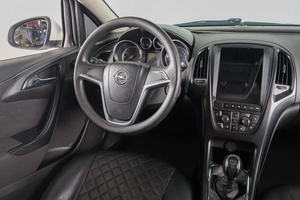 Хетчбэк Opel Astra 2013 года, 789000 рублей, Пермь