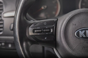 Седан Kia Rio 2018 года, 1379000 рублей, Томск