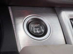 Внедорожник Land Rover Range Rover Evoque 2012 года, 2067000 рублей, Воронеж