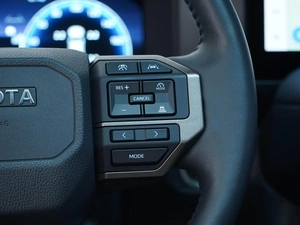 Внедорожник Toyota Land Cruiser Prado 2024 года, 9748055 рублей, Москва