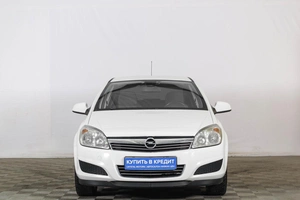 Седан Opel Astra 2012 года, 729000 рублей, Тюмень