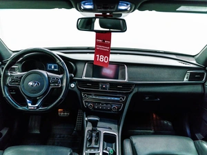 Седан Kia Optima 2017 года, 1845000 рублей, Красноярск