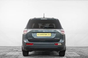 Внедорожник Mitsubishi Outlander 2014 года, 1609000 рублей, Кемерово