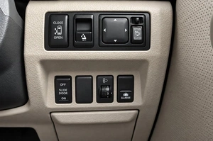 Минивэн Nissan Presage 2003 года, 719000 рублей, Челябинск