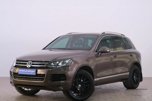 Внедорожник Volkswagen Touareg 2013 года, 2099000 рублей, Омск
