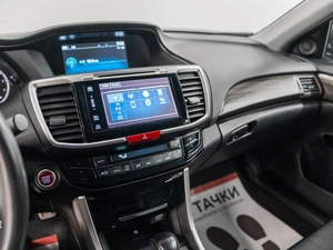 Седан Honda Accord 2017 года, 2170000 рублей, Красноярск
