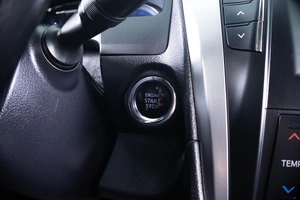 Седан Toyota Camry 2015 года, 1799000 рублей, Пермь