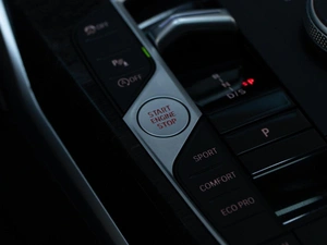 Седан BMW 3 серия 2024 года, 4998999 рублей, Москва