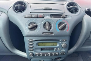 Хетчбэк Toyota Vitz 2001 года, 410000 рублей, Солонцы