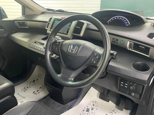 Минивэн Honda Freed 2015 года, 1299000 рублей, Ачинск