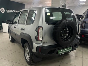 Внедорожник ВАЗ (LADA) Niva Travel 2022 года, 900000 рублей, Ачинск