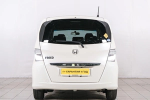 Минивэн Honda Freed 2012 года, 999000 рублей, Красноярск
