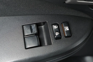 Седан Toyota Corolla 2011 года, 799000 рублей, Тюмень
