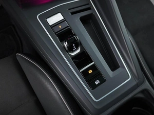 Хетчбэк Volkswagen Golf 2022 года, 2798444 рублей, Москва