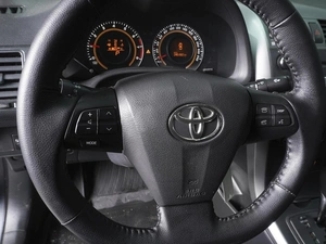 Седан Toyota Corolla 2011 года, 1160000 рублей, Ростов-на-Дону