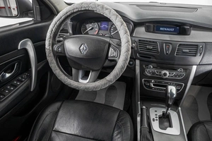 Седан Renault Latitude 2011 года, 899000 рублей, Барнаул