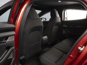 Хетчбэк Mazda 3 2022 года, 2250000 рублей, Омск