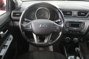 Седан Kia Rio 2014 года, 889000 рублей, Омск
