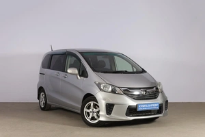 Минивэн Honda Freed 2015 года, 1179000 рублей, Новосибирск