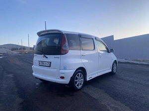 Минивэн Toyota Funcargo 2001 года, 427000 рублей, Красноярск