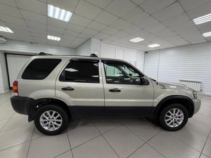 Внедорожник Ford Escape 2004 года, 610000 рублей, Ачинск