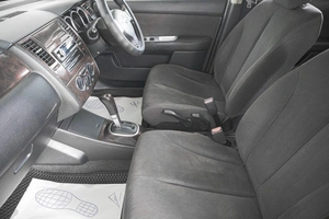 Седан Nissan Tiida Latio 2004 года, 499000 рублей, Кемерово