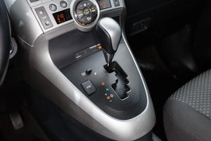 Минивэн Toyota Verso 2011 года, 1249000 рублей, Красноярск