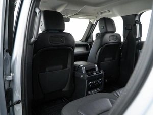 Внедорожник Land Rover Defender 2020 года, 4999077 рублей, Москва