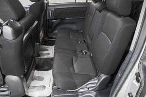 Минивэн Toyota Isis 2011 года, 1299000 рублей, Барнаул