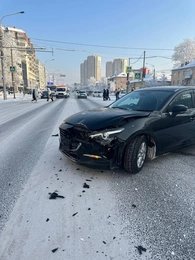 Седан Mazda Axela 2017 года, 1250000 рублей, Красноярск