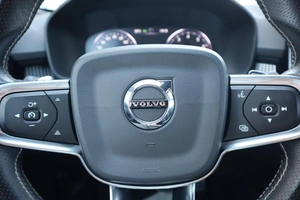 Внедорожник Volvo XC40 2019 года, 3150000 рублей, Мирное