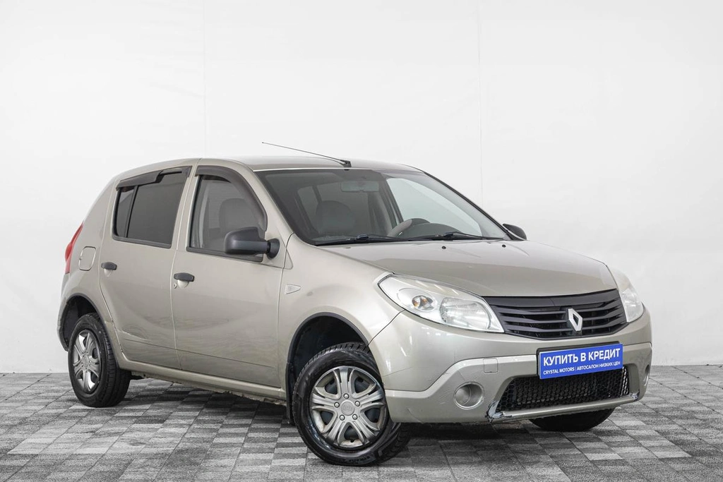 Хетчбэк Renault Sandero 2011 года, 499000 рублей, Кемерово