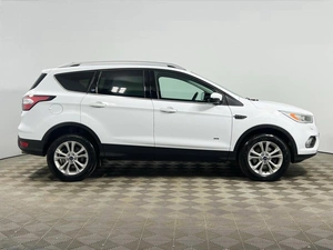 Внедорожник Ford Kuga 2016 года, 1376100 рублей, Казань