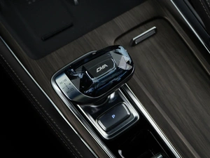 Внедорожник Geely Xingyue L 2025 года, 4343434 рублей, Москва