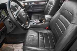 Внедорожник Volkswagen Touareg 2008 года, 1449000 рублей, Барнаул