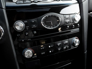Внедорожник Infiniti QX70 2013 года, 2439000 рублей, Саратов