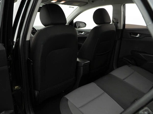 Седан Hyundai Solaris 2018 года, 1368444 рублей, Москва