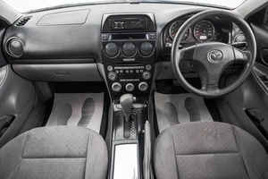 Седан Mazda Atenza 2002 года, 459000 рублей, Барнаул